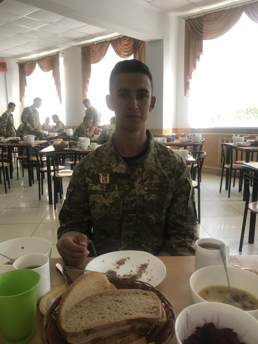 Відмінник навчання, віце-сержант Анатолій Салій, який мріє бути військовим медиком