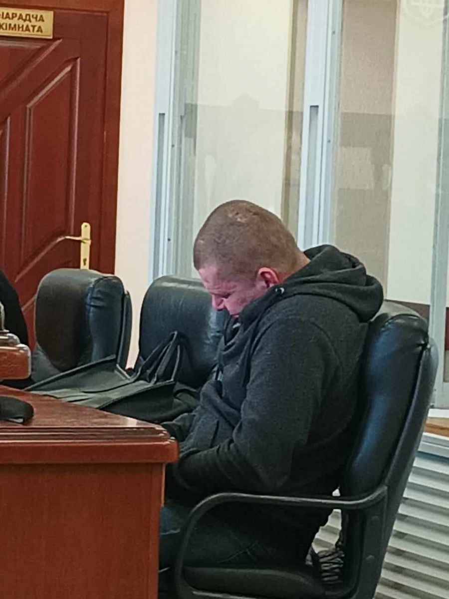 Колишній боєць харківського "Беркуту" Андрій Хандрикін приходив у судову залу нетверезим. Фото Андрія Клименка.